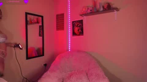 Madeline  online show from December 2024 03:16:02 AM