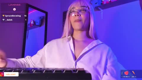 Madeline  online show from January 2025 07:49:01 AM