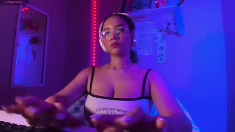 Madeline  online show from February 2025 05:05:01 AM