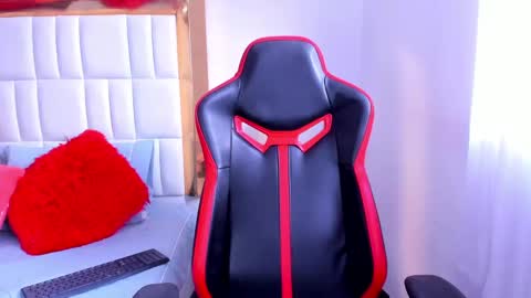 Madeline online show from February 2025 10:53:02 PM