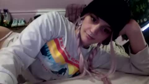 Snapshot of madelinevalentine chatting on February 2026 01:47:01 PM madeline online show from February 2026 01:47:01 PM