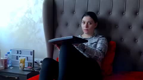 madelynvelure online show from December 2025 10:08:02 AM