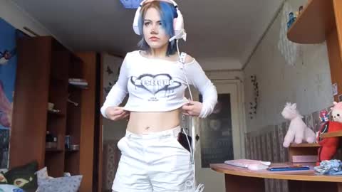 Snapshot of madgezari chatting on February 2026 06:40:02 AM Alice Kaneki online show from February 2026 06:40:02 AM