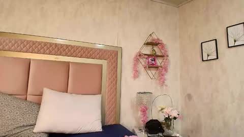 madhison_5 online show from June 2026 11:49:02 AM
