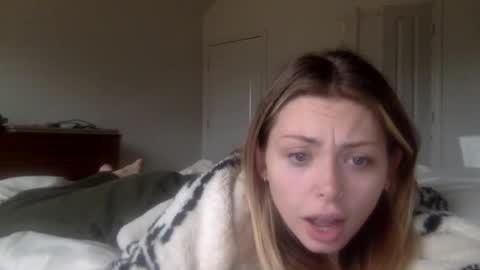 Snapshot of madirose69 chatting on December 2025 02:04:01 PM mari rose online show from December 2025 02:04:01 PM