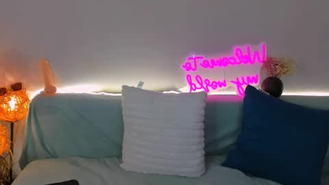 Madison online show from December 2025 12:15:02 AM