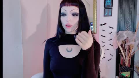 madison_jacksonn online show from April 2026 07:00:01 PM