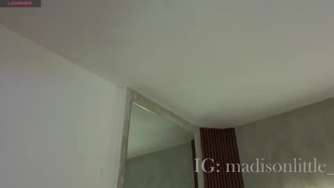 Melissa     700  1400 -5 online show from March 2026 02:55:02 PM