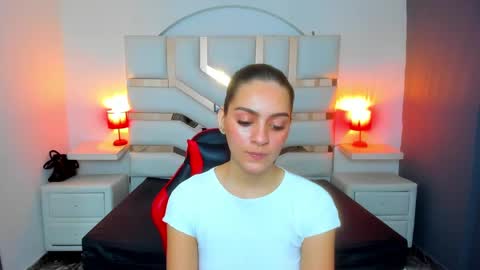 Snapshot of madisoncarzon chatting on September 2025 07:58:01 PM Madison Carzon online show from September 2025 07:58:01 PM