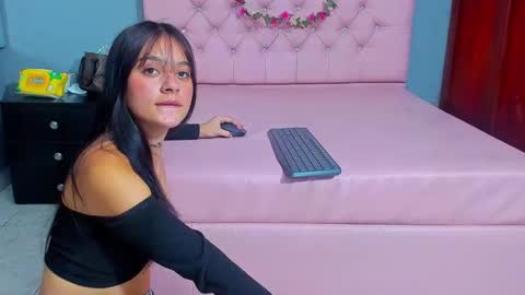 Snapshot of madisoncarzon chatting on November 2025 02:10:02 AM Madison Carzon online show from November 2025 02:10:02 AM