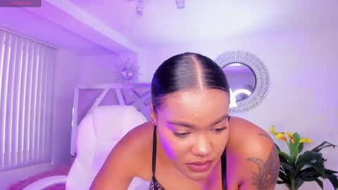 Snapshot of madisson_davon chatting on December 2024 05:33:02 PM Madisson Davon online show from December 2024 05:33:02 PM