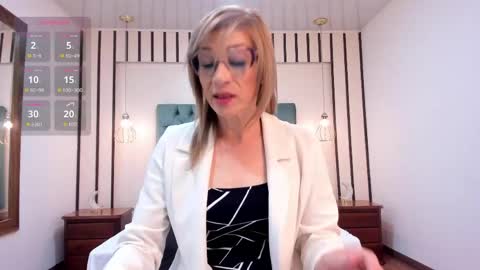 Snapshot of madissonlow chatting on May 2026 11:39:02 AM Miss Madisson online show from May 2026 11:39:02 AM
