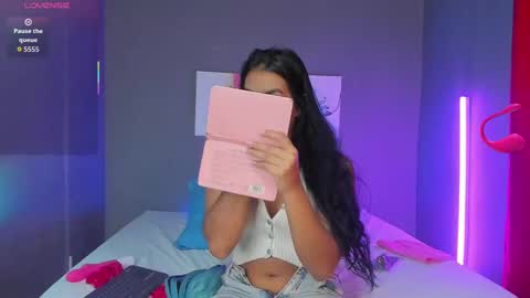 Snapshot of madissonshakur19 chatting on September 2025 05:14:02 PM Madi online show from September 2025 05:14:02 PM