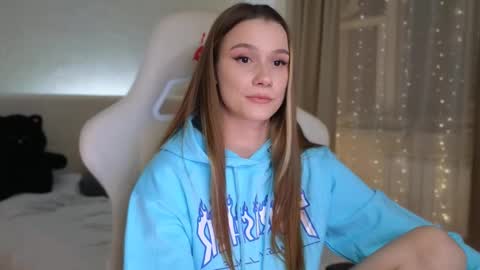 Snapshot of madissson chatting on March 2025 05:34:02 PM Madi Soon online show from March 2025 05:34:02 PM