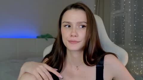 Snapshot of madissson chatting on October 2025 04:29:02 PM Madi Soon online show from October 2025 04:29:02 PM