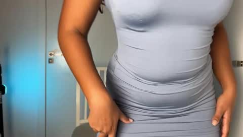 Snapshot of madsnextdoor chatting on October 2025 08:31:02 PM Maddie online show from October 2025 08:31:02 PM