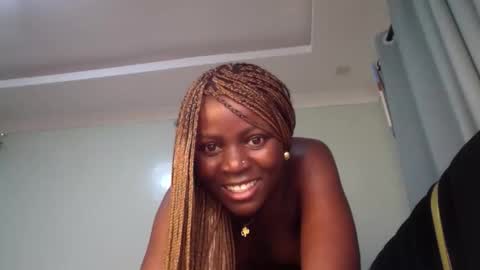 Maelys online show from June 2026 01:33:01 PM