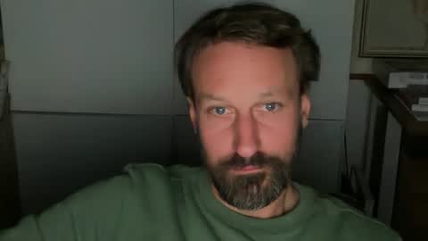 Snapshot of maenu_69 chatting on October 2025 10:00:01 PM maenu_69 online show from October 2025 10:00:01 PM