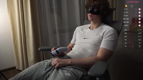 Snapshot of maestro3369 chatting on December 2025 01:53:01 PM Mike XMaestro 3369 online show from December 2025 01:53:01 PM