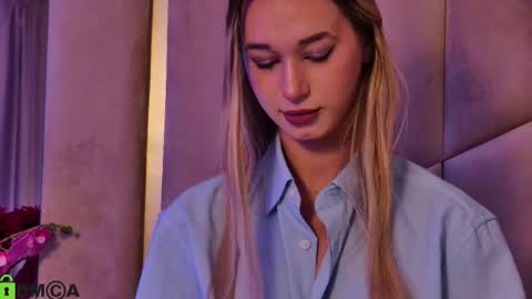 M. online show from October 2025 06:30:01 PM