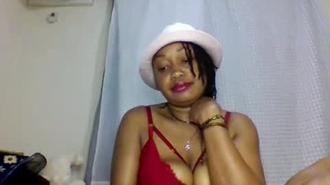 magdalinemus online show from November 2025 07:18:02 PM