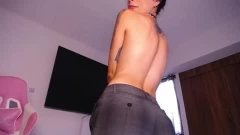 maggie online show from November 2025 08:52:01 PM