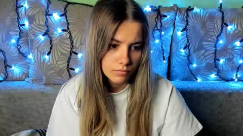 Maggie online show from November 2025 03:50:02 AM