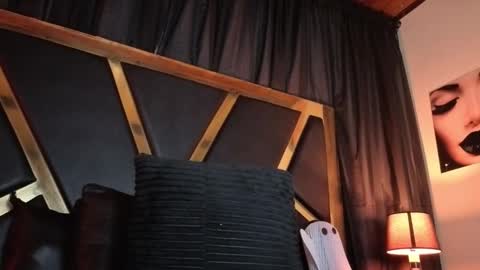 Snapshot of magiarias chatting on November 2025 12:48:01 PM online show from November 2025 12:48:01 PM