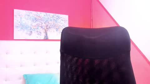 Snapshot of magic_axa_graham chatting on November 2025 08:29:02 PM My name is magic axa grahamDont forget to follow me IG online show from November 2025 08:29:02 PM