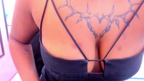 Snapshot of magic_axa_graham chatting on November 2025 10:20:02 PM My name is magic axa grahamDont forget to follow me IG online show from November 2025 10:20:02 PM