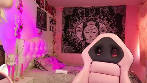 Snapshot of magic_clairewitch chatting on February 2025 02:02:01 PM Claire online show from February 2025 02:02:01 PM