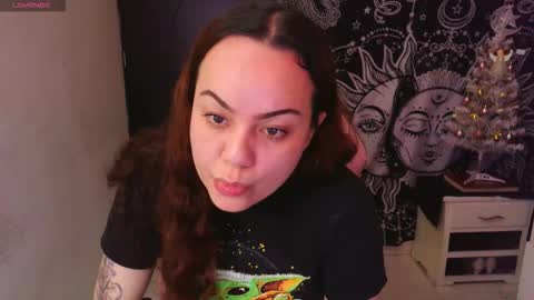 Snapshot of magic_clairewitch chatting on November 2025 09:47:01 PM Claire online show from November 2025 09:47:01 PM