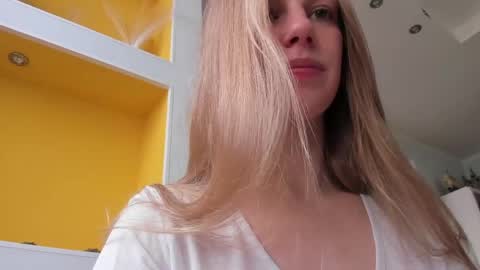 Snapshot of magic_couple13 chatting on May 2026 12:46:01 PM Alice online show from May 2026 12:46:01 PM