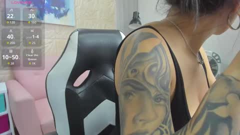 Snapshot of magic_isa chatting on November 2025 08:24:02 PM Isa online show from November 2025 08:24:02 PM