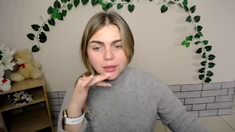 magic_katarina_ online show from December 2024 12:15:02 PM