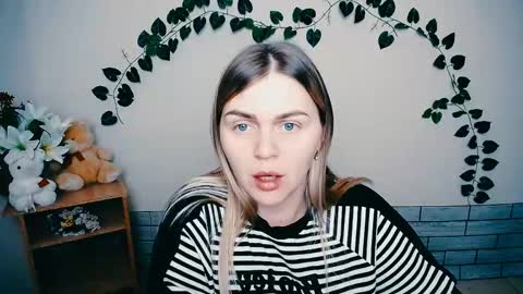 magic_katarina_ online show from February 2025 10:44:02 AM