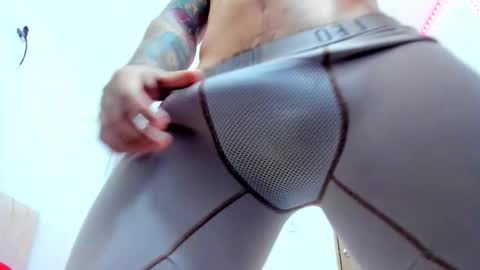 Snapshot of magic_mike_26 chatting on October 2025 01:45:01 PM Magic Mike online show from October 2025 01:45:01 PM