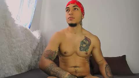 Snapshot of magic_mike_26 chatting on February 2026 01:44:01 PM Magic Mike online show from February 2026 01:44:01 PM