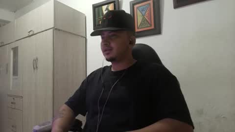 Snapshot of magic_milk23 chatting on September 2025 04:14:02 AM magic_milk23 online show from September 2025 04:14:02 AM