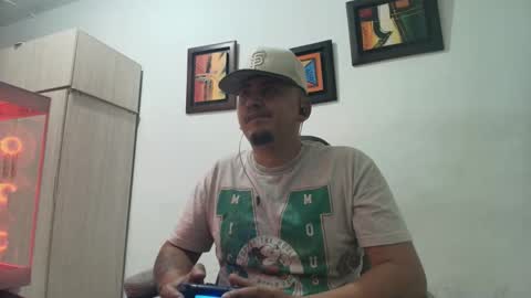 Snapshot of magic_milk23 chatting on November 2025 11:51:01 PM magic_milk23 online show from November 2025 11:51:01 PM