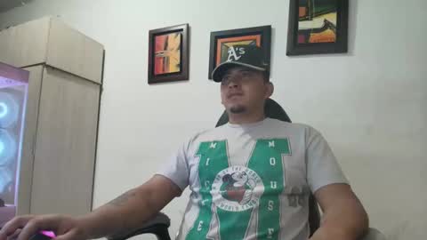 Snapshot of magic_milk23 chatting on December 2025 02:06:02 AM magic_milk23 online show from December 2025 02:06:02 AM