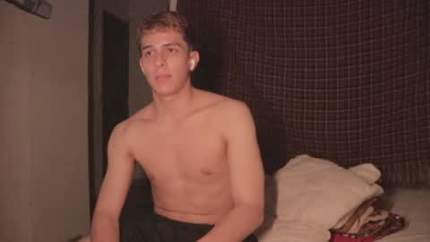 Snapshot of magic_tony chatting on December 2024 01:36:01 AM Tony Hoffa online show from December 2024 01:36:01 AM