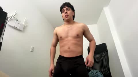 Snapshot of magic_tony chatting on October 2025 06:39:01 PM Tony Hoffa online show from October 2025 06:39:01 PM