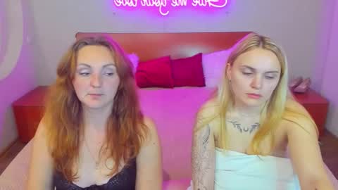 Snapshot of magiceyess chatting on November 2025 07:02:02 PM Lili and Bella online show from November 2025 07:02:02 PM