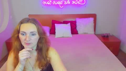 Snapshot of magiceyess chatting on November 2025 05:46:02 PM Lili and Bella online show from November 2025 05:46:02 PM