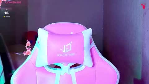 Angel online show from November 2025 10:20:02 PM