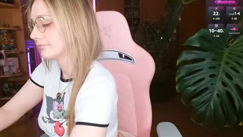 Nicole online show from March 2026 08:02:02 PM