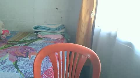 Maggie Taylor online show from October 2025 08:22:01 PM