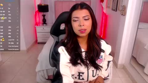 Snapshot of maia_reficco chatting on July 2026 12:44:01 PM Maia Reficco online show from July 2026 12:44:01 PM