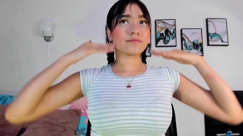 Snapshot of maia_w10 chatting on February 2025 12:37:01 PM Maia online show from February 2025 12:37:01 PM